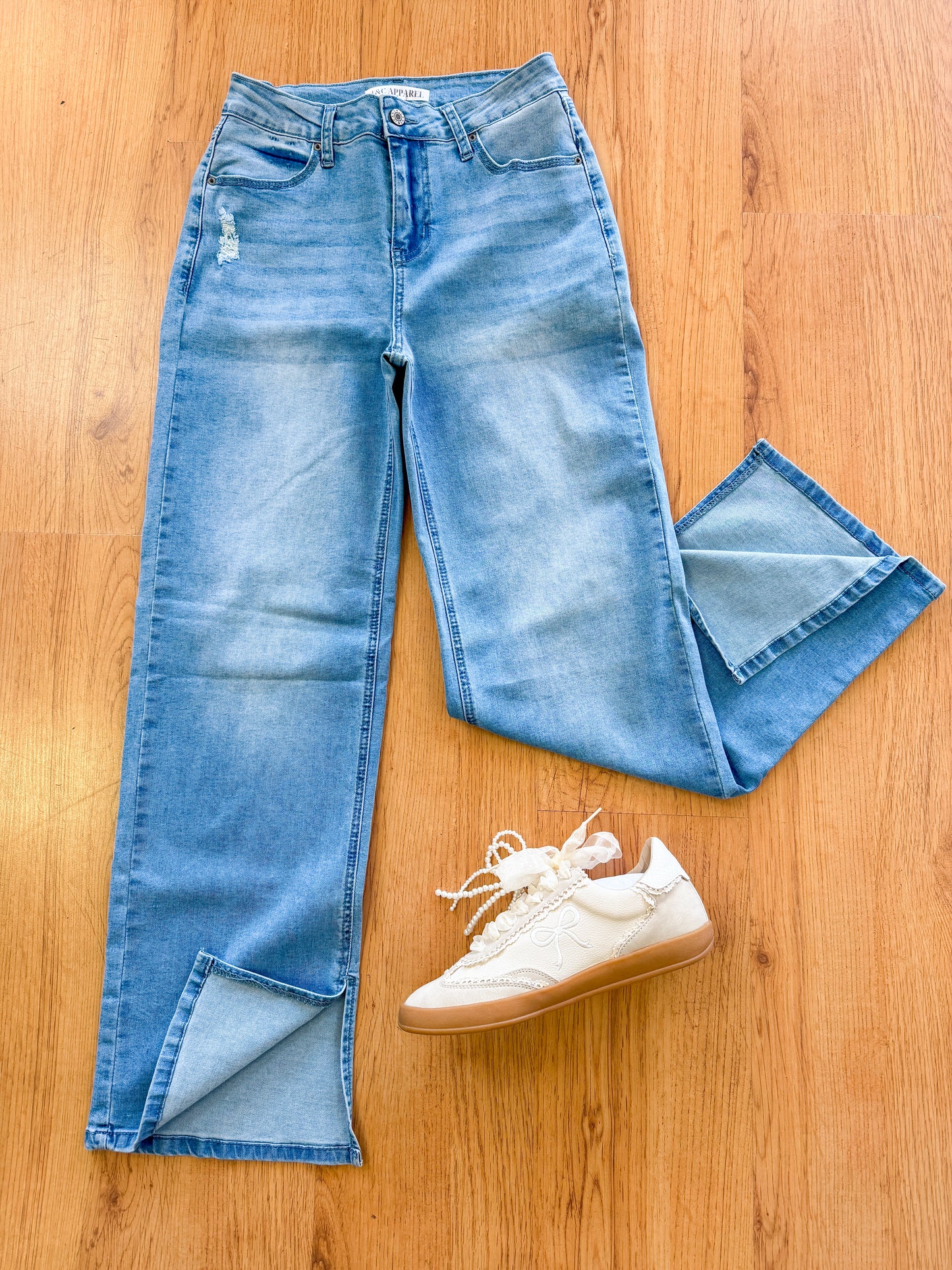 Light Mom Jean with Slit