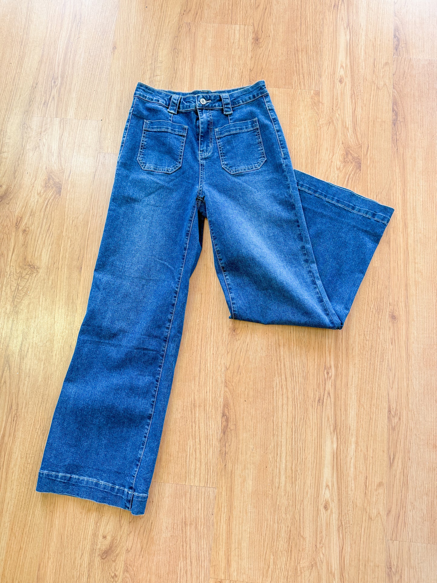 Front Square Pocket Jean